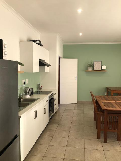 Danville Forest Guest House & Apartments Durban Bagian luar foto
