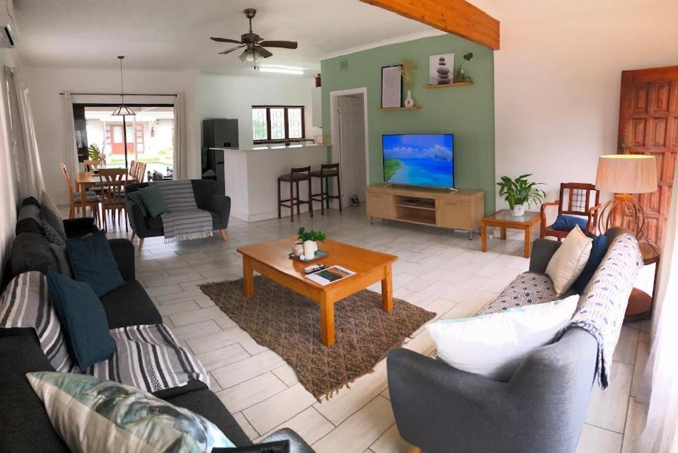 Danville Forest Guest House & Apartments Durban Bagian luar foto